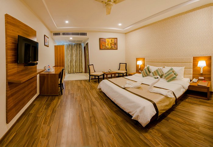 Luxury Suite at Gajananmaharajsansthan
