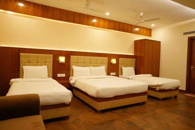 Shegaon Accommodation Guide &mdash; Bhakt Niwas, Anand Vihar & Visawa