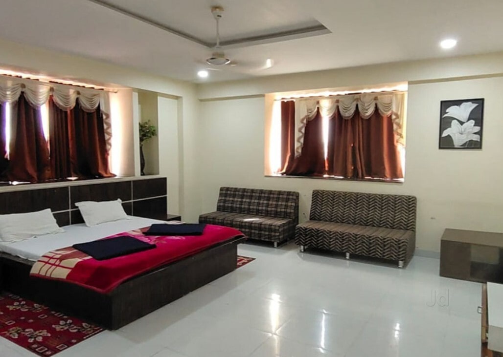 2 Bed AC at Gajananmaharajsansthan